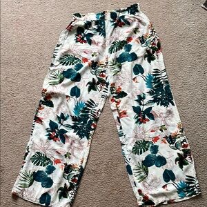 Casual White and Green Floral Wide-Leg Bottoms